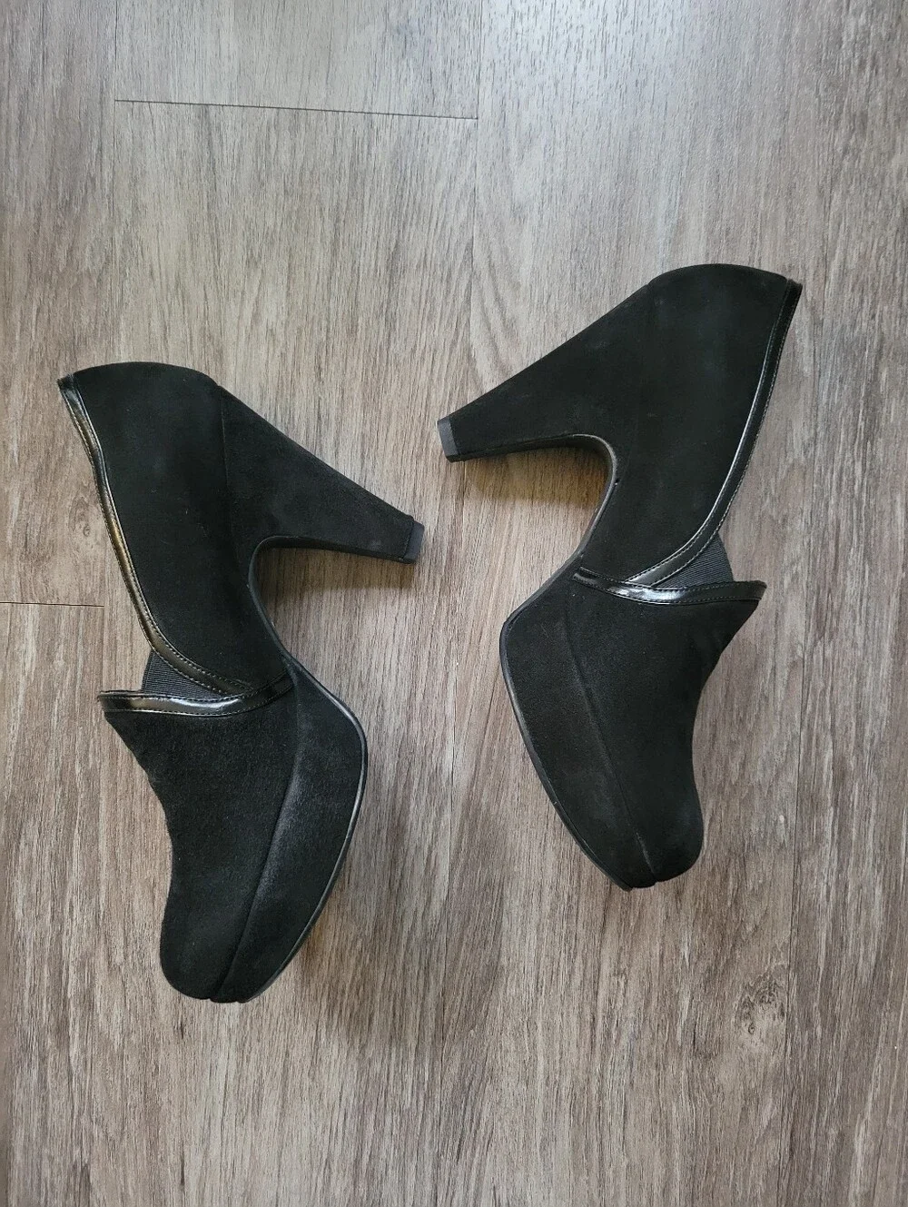 Stuart Weitzman Heeled Loafers Black Suede Leather Classic Quiet Luxury Career 6